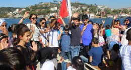 Üsküdar Valide Sultan Gemisi, Suriyeli yetim çocukları boğazla tanıştırdı