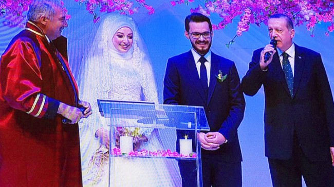 Cumhurbaşkanı Erdoğan, Muhammed-Gülşah Turan çiftinin nikah şahidi