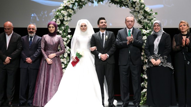 Cumhurbaşkanı Erdoğan, Polat ve Elmacıgil çiftinin nikah şahidi