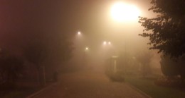İstanbul’da sisli bir gece