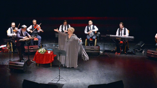 Türk Sanat Müziği’nin altın sesi Neşe Karaböcek, Üsküdar’da