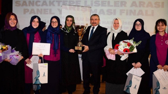Sancaktepe’de ‘Liselerarası Panel Yarışması’ düzenlendi