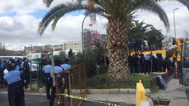 AK Parti’den Kadıköy Belediyesi’ne otopark tepkisi