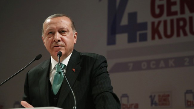 Cumhurbaşkanı Erdoğan, “Zihnini ve yüreğini şarlatana adayan mankurtlardan bilim adamı da olmaz, Müslüman da olmaz”