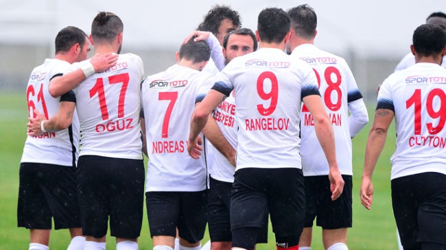 TFF 1. Lig Lideri Ümraniyespor’dan Gaziantepspor’a tarihi fark