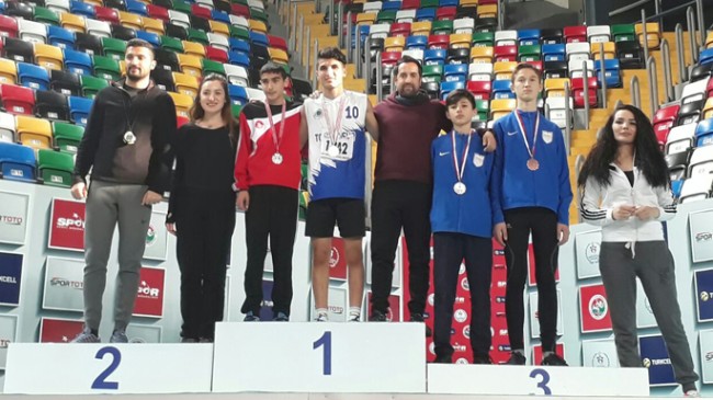 Ümraniye Belediyesi’nin yetenekli genç atletleri gelecek vadediyor