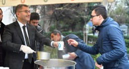 Üsküdar Belediye Başkanı Hilmi Türkmen, “Çorba bizden, derslere çalışmak sizden”