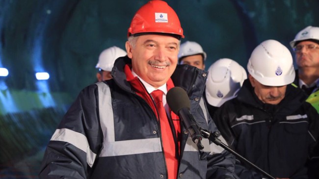 Başkan Uysal’dan metro açıklaması