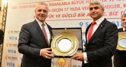 Genel Başkan Yardımcısı Mustafa Ataş’tan Baki Kurt’a vefa plaketi