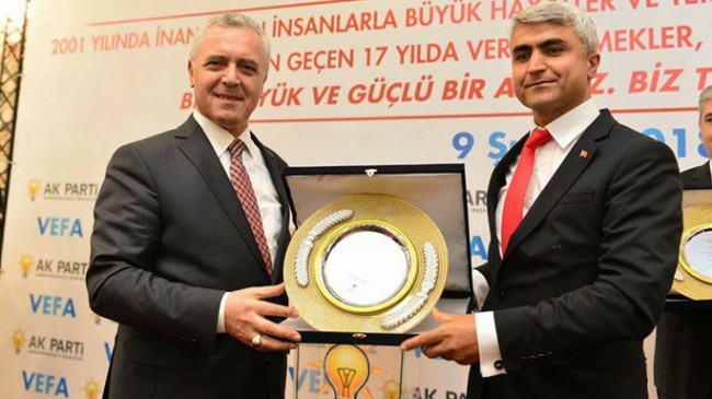 Genel Başkan Yardımcısı Mustafa Ataş’tan Baki Kurt’a vefa plaketi