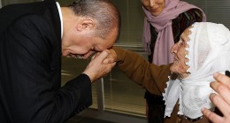 Cumhurbaşkanı Erdoğan’a büyük sevgi duyan Fikriye teyzenin hayalı gerçek oldu!
