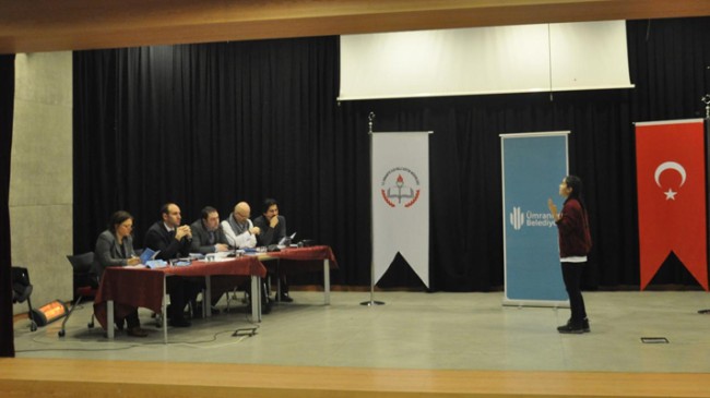 Ümraniye Belediyesi ‘Ezbere güzel şiir okuma yarışması’ finalleri gerçekleşti