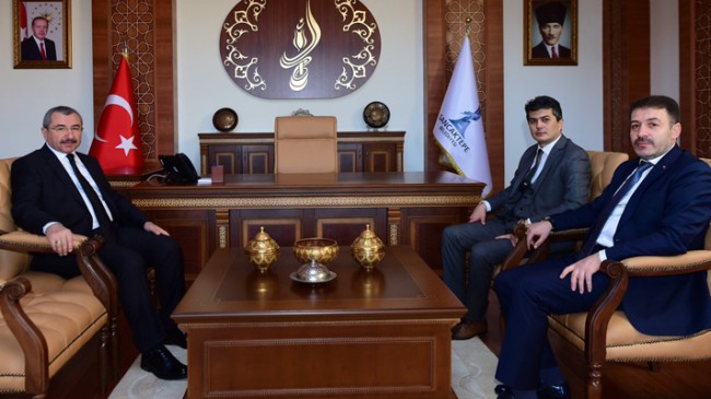 Ahmet Özcan, usta siyasetçi İsmail Erdem’i ziyaret etti