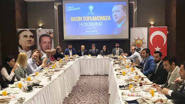 AK Parti Ataşehir İlçe Başkanı Ahmet Özcan, yerel basınla buluştu