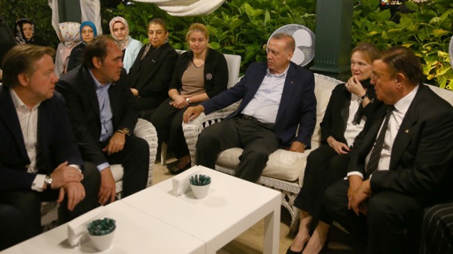 Cumhurbaşkanı Erdoğan’dan Erdoğan ailesine taziye ziyareti