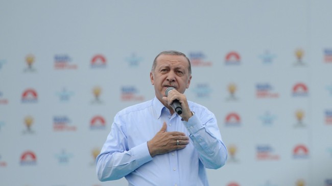 Erdoğan, “Adam tam kör!”