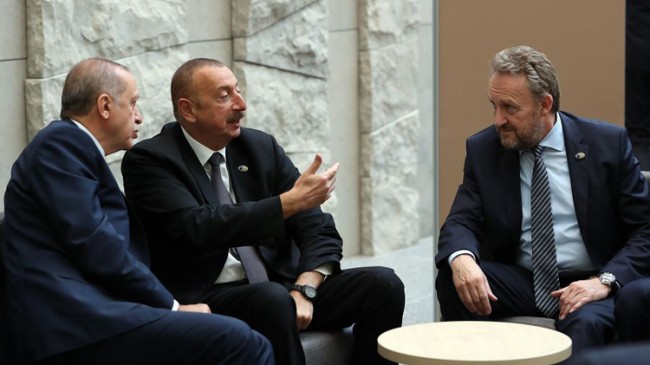 Başkan Erdoğan, NATO ülkesi liderleriyle görüştü