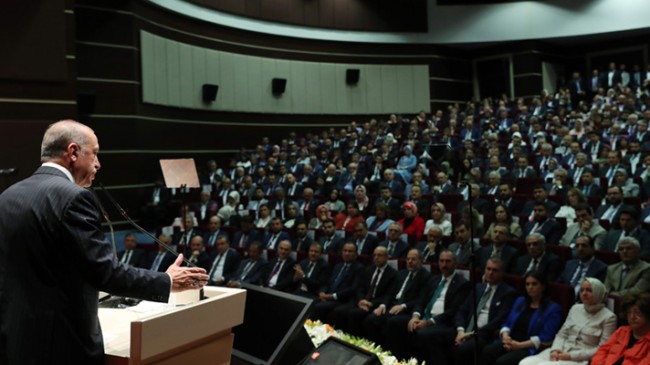 Cumhurbaşkanı Erdoğan, “belediye başkanının gönüllere girmesi lazım”