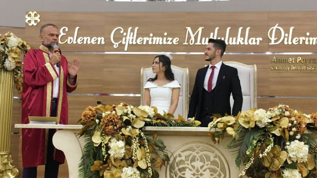Başkan Poyraz 08/08 nikahlarını kıydı!