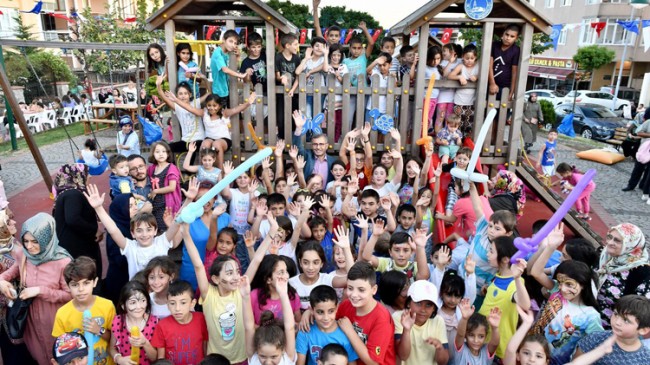 Başkan Türkmen, çocukların mutluluğuna ortak oldu