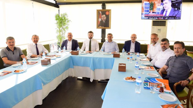AK Parti’li Belediye Başkanları Çekmeköy Doğa Park’ta buluştu