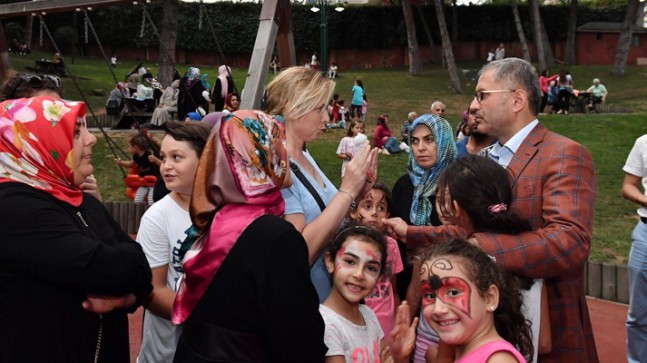 Başkan Hilmi Türkmen, Küçük Çamlıcalılarla akşam çayında buluştu