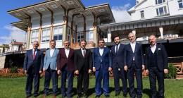 AK Parti’li Belediye Başkanları Beyoğlu ilçesinde bir araya geldi