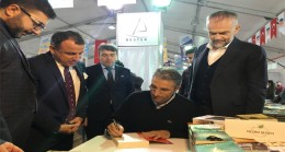 Başkan Poyraz, Çekmeköylüleri kitap fuarına davet ediyor