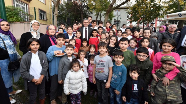 Valide-i Atikli çocuklar Başkan Türkmen’i yalnız bırakmadı
