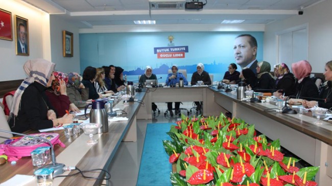 AK Parti İstanbul Kadın Teşkilat Başkanları Ümraniye’de buluştu