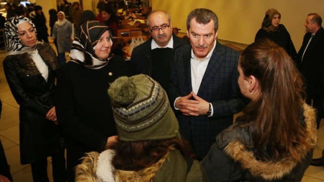 AK Parti adayı Ömer Arısoy, Milletvekili Polat’la birlikte öğrencilerle buluştu