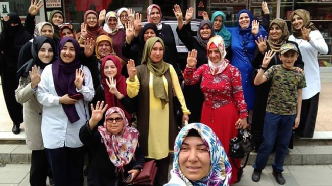 AK Parti Altinşehir Mahalle Kadın Kollarından üye rekoru