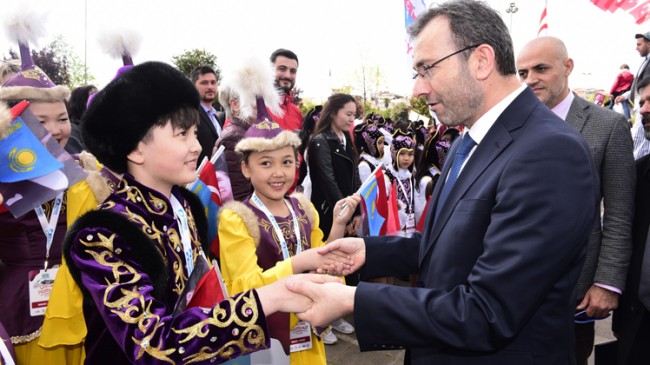 Başkan Cin, “Çocukların buluşması, dünya barışına önemli bir katkı yapacağını düşünüyoruz”
