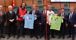 Başkan Türkmen, yarışacak özel sporcuların malzemelerini dağıttı