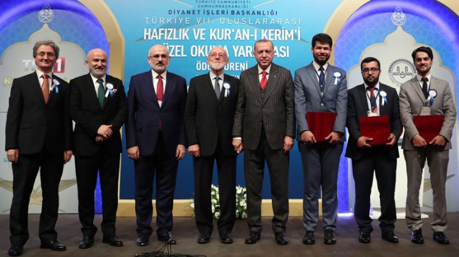 Erdoğan, Hafızlık ve Kur’an-ı Kerim’i Güzel Okuma Yarışmaları ödül töreninde