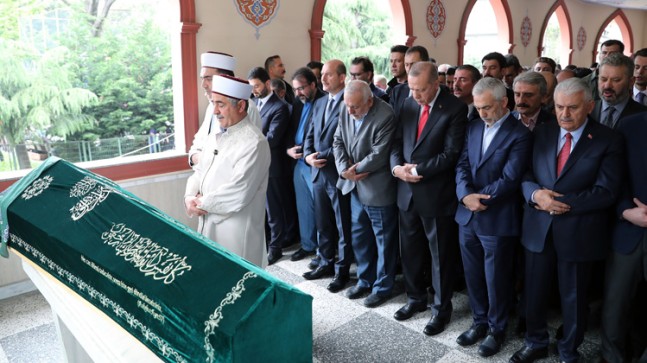 Başkan Erdoğan, Fazlı Kılıç’ın annesinin cenazesine katıldı