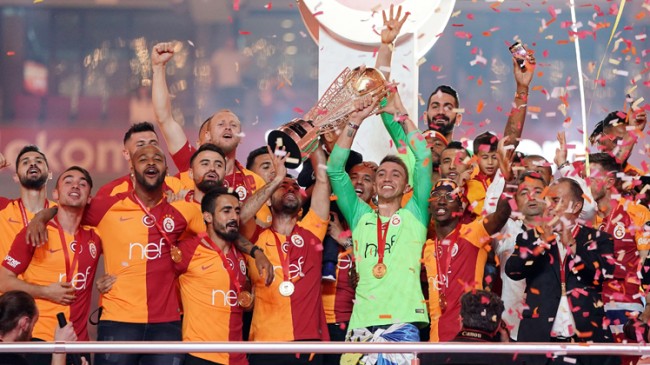 Galatasaray’a 22. şampiyonluk kupası