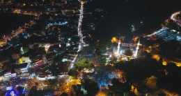 Kadir Gecesi’nde vatandaşlar, Eyüpsultan Camii’ne akın etti