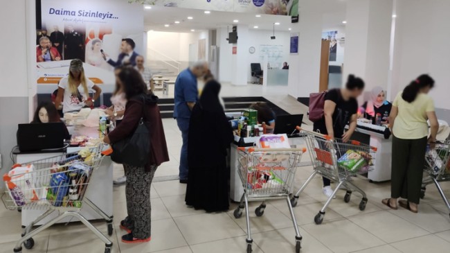 Beykoz Belediyesi, torbalara iyilik, kalpleri sevgiyle dolduruyor