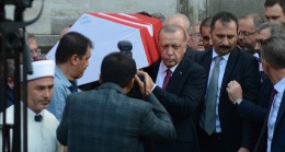 Erdoğan, Dursun’un tabutuna omuz verdi