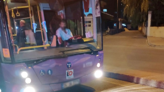 Otobüs şoförü yolcu ile kavga etti