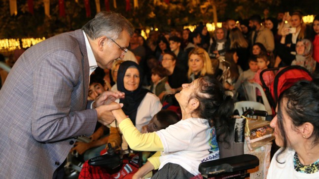 Başkan Murat Aydın, Serebral Palsi hastalarıyla yakından ilgilendi
