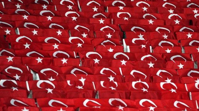 Beşiktaş Park’ta Türk Bayrakları