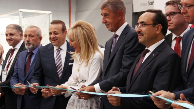 Çekya Başbakanı Andrej Babis ile Prag Büyükelçisi Bağış gıda fuarını açtı