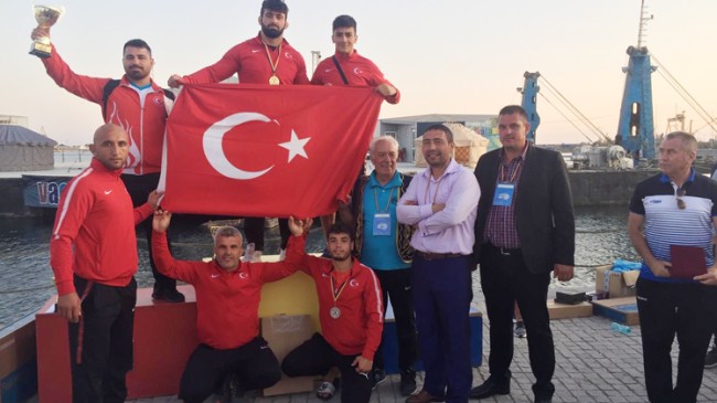 Türkiye Kuşak Güreşi takımı 1. oldu