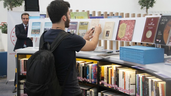 İstanbul Havalimanı’na kütüphane açıldı