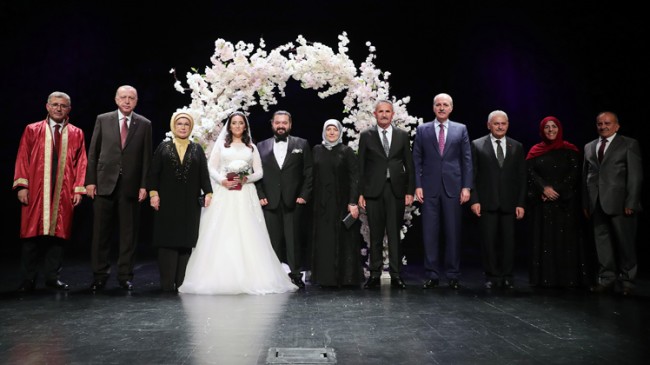 Başkan Erdoğan, Topaktaş-Eraslan çiftinin nikah şahidi oldu