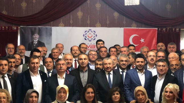 İsmail Erdem, yeniden İstanbul Sivas Konfederasyonu Başkanlığına seçildi