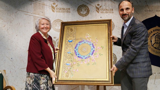 Tezhip sanatçısı Çiçek Derman, Esenler Belediyesi’nin konuğu oldu