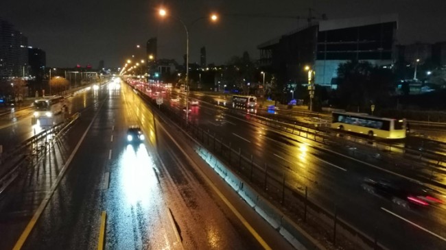 Yağmur İstanbul’da etkisini sürdürüyor